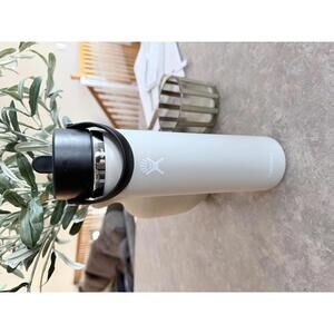 Hydro Flask Stainless Steel Water Bottle - Cream Tan White